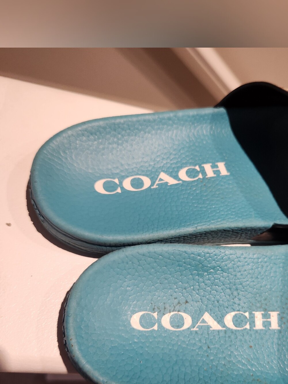 Coach Slides - Picture 3 of 5